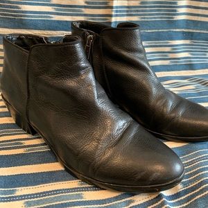 Sam Edelman Petty Black Leather Booties